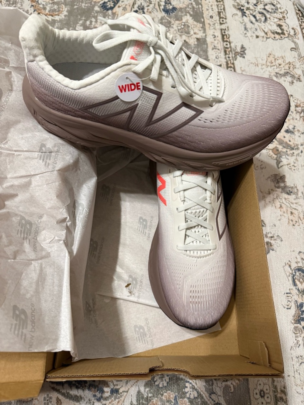 NEW New Balance Women's Fresh Foam X 1080v14 - Picture 3 of 13